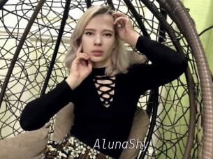 AlunaShy