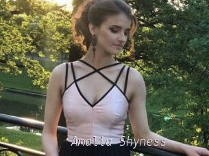 Amalia_Shyness