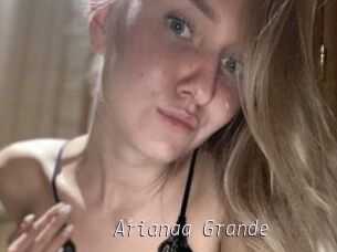 Arianaa_Grande