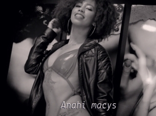 Anahi_macys