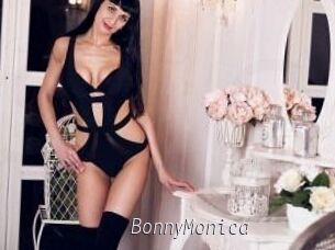 Bonny_Monica