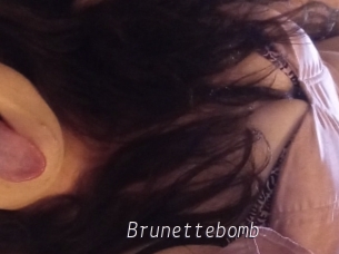 Brunettebomb