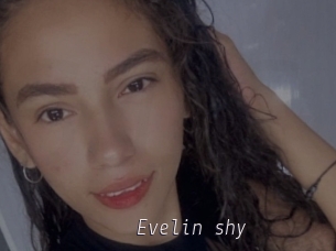Evelin_shy