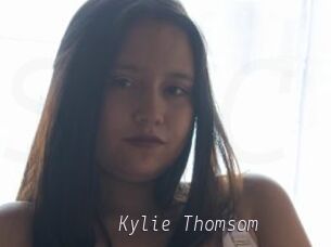 Kylie_Thomsom