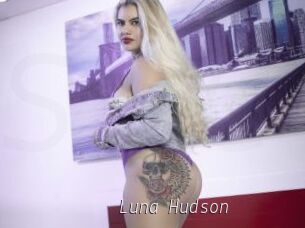 Luna_Hudson