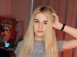 Lylya_Toxic