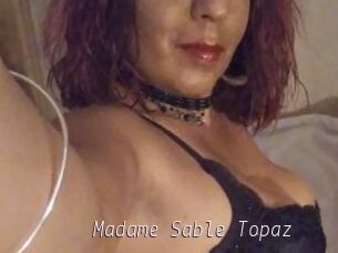 Madame_Sable_Topaz