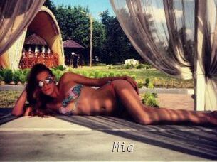 Mia
