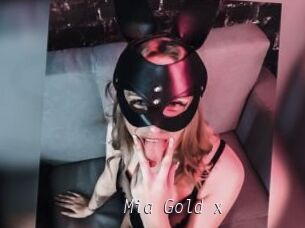 Mia_Gold_x