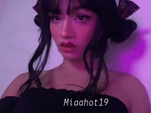 Miaahot19