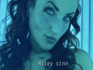 Riley_sinn
